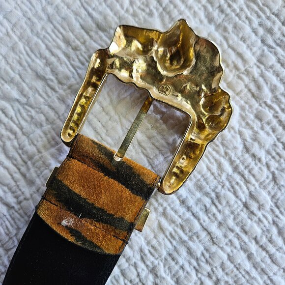 Julius Resnick JR Vintage 80s Tiger Print Suede Leather Statement Belt Gold S/M - Picture 8 of 9